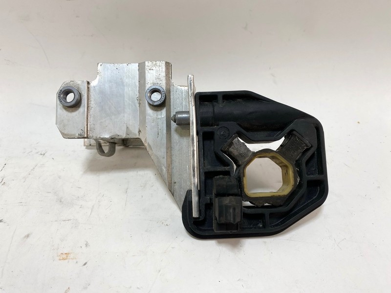 12-16 BMW SERIES 3 328I F30 LEFT SIDE RADIATOR CARRIER HOLDER MOUNT BRACKET OEM