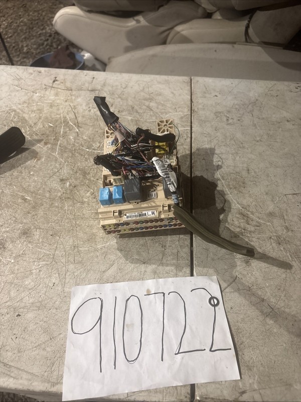 07 - 09 LEXUS RX350 INTERIOR CABIN DASH FUSE RELAY BOX