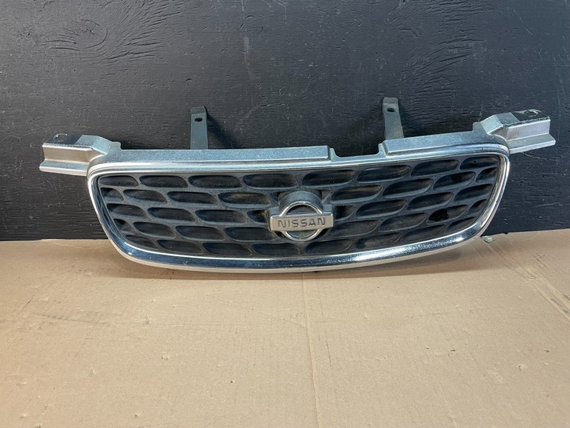 2000to 2003 Nissan Sentra Front Upper Grill Grille OEM AD8398 DG