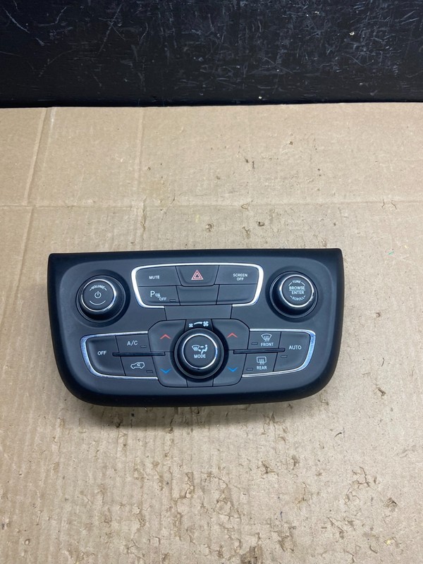 2019 to 2021 Jeep Compass Dash Climate Temperature Control Radio Bezel AB9779 DG