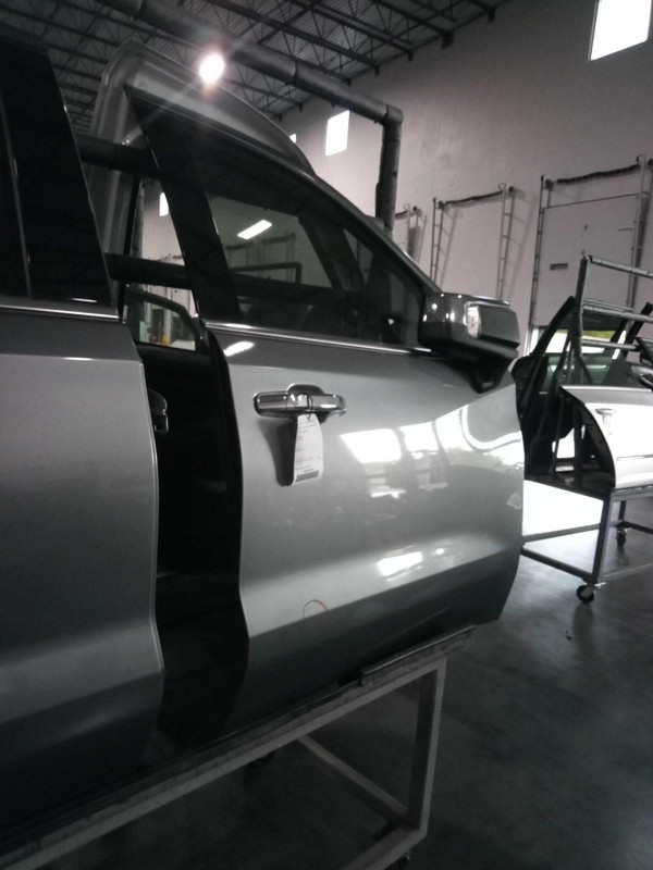 2021 Chevrolet Silverado 1500 Pickup Right Front Door Grey 736629 Used 87K Miles