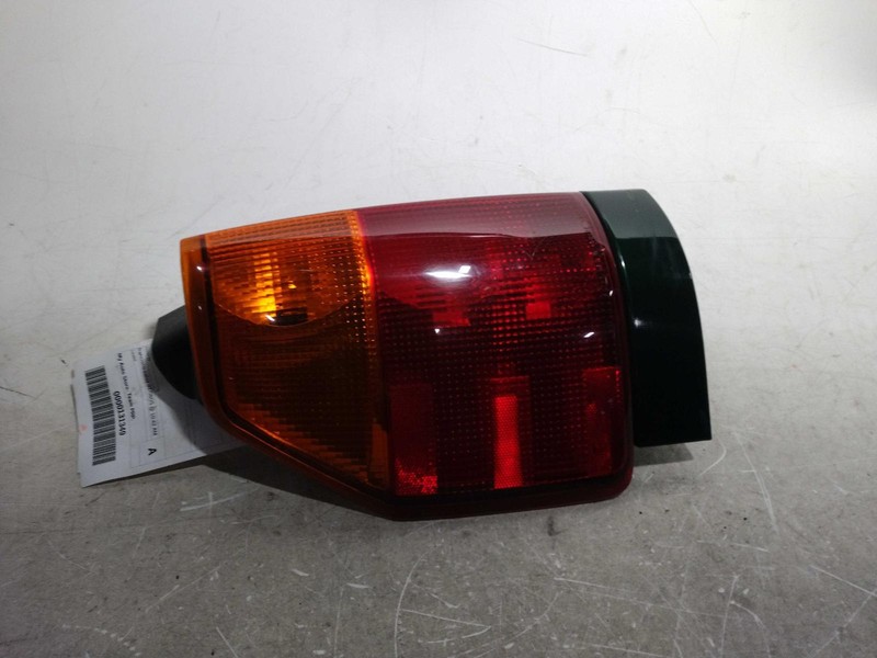 2002 GMC Envoy Left Tail Light Assembly Green OEM 31012 205K Miles