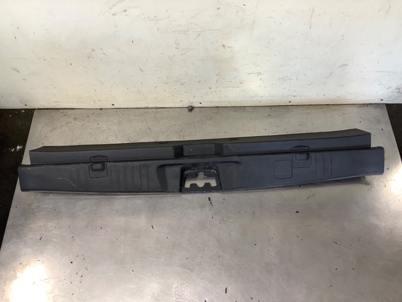 03-06 MDX Rear sill trim assembly, Graycolor ,USED OEM