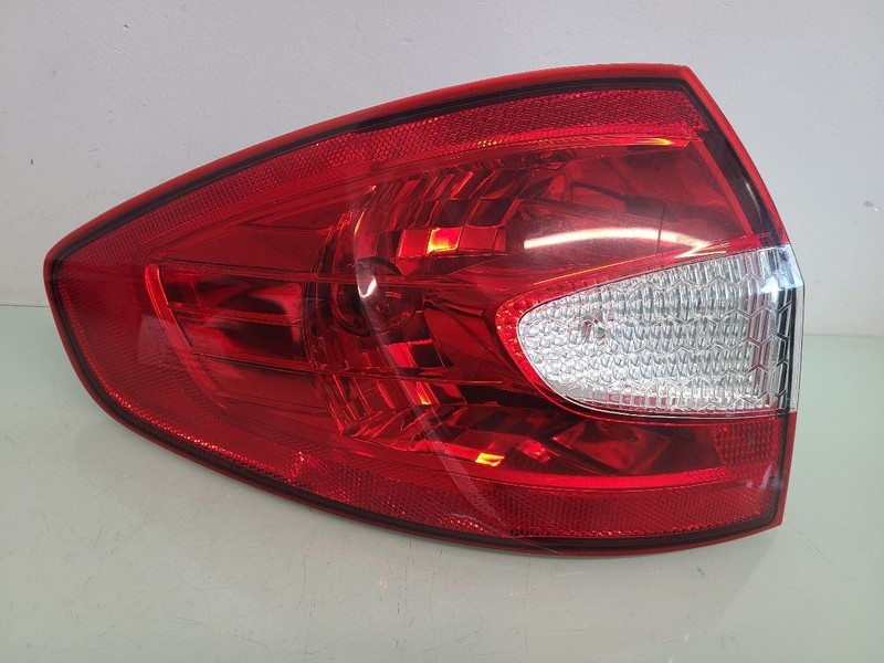 Driver Tail Light 4 Door Sedan Quarter Panel Mounted Fits 11-13 FIESTA 588356