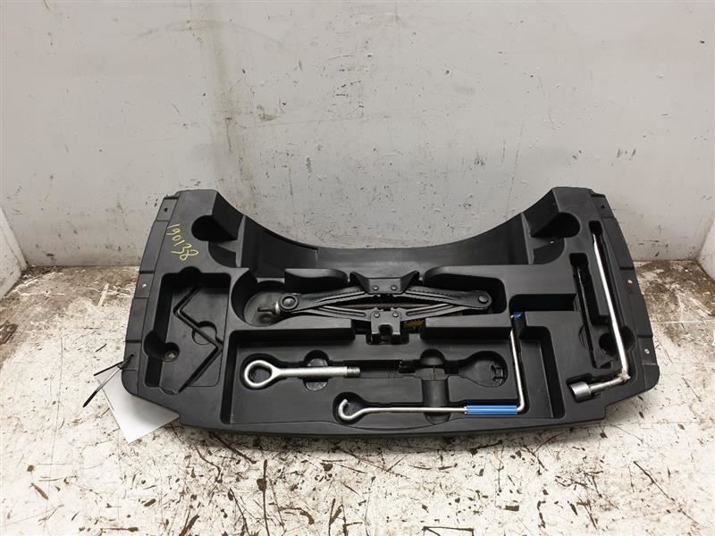 02 LEXUS SC430 SPARE TIRE JACK WITH TOOLS