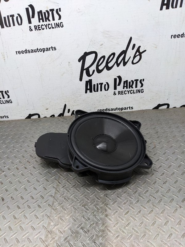 2016-2018 HONDA PILOT REAR SUBWOOFER SUB WOOFER SPEAKER BASS BOX OEM 1157458