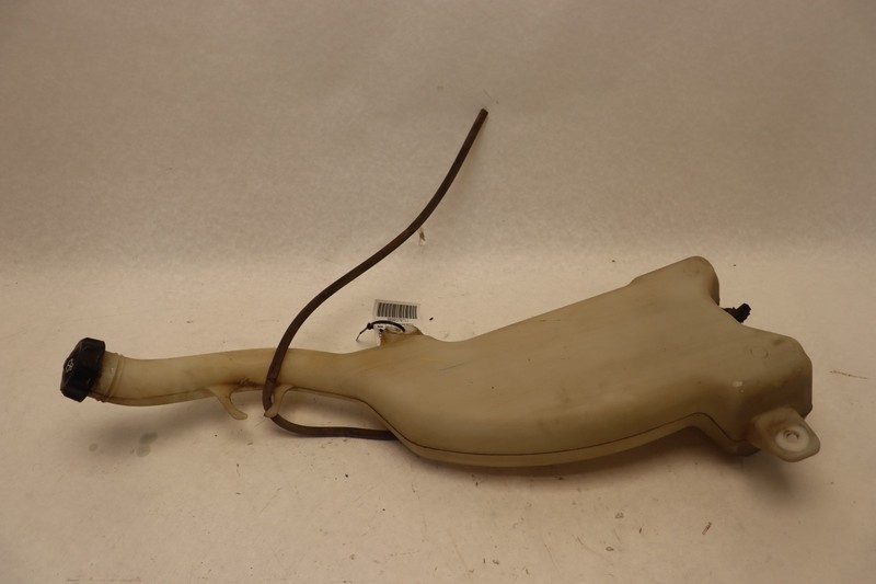 2008-2017 FREIGHTLINER CASCADIA 125 FRONT WINDSHIELD WASHER RESERVOIR TANK OEM