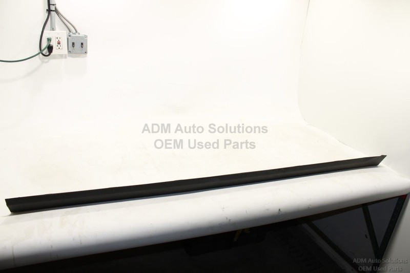 2016-2020 KIA SORENTO Left Driver Side Skirt Rocker Panel Molding Cover OEM