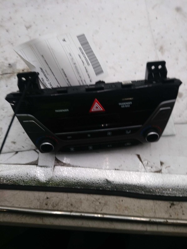 2018 Hyundai Elantra A/C Selector Switch OEM Gold 97250F2230RET 147k Miles