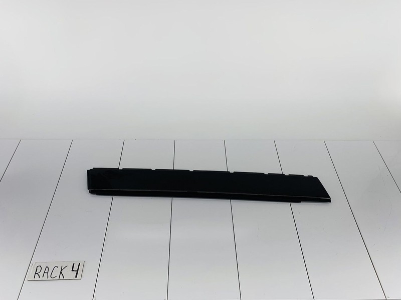 11-15 CHEVROLET VOLT FRONT RIGHT PASSENGER SIDE DOOR MOLDING OEM