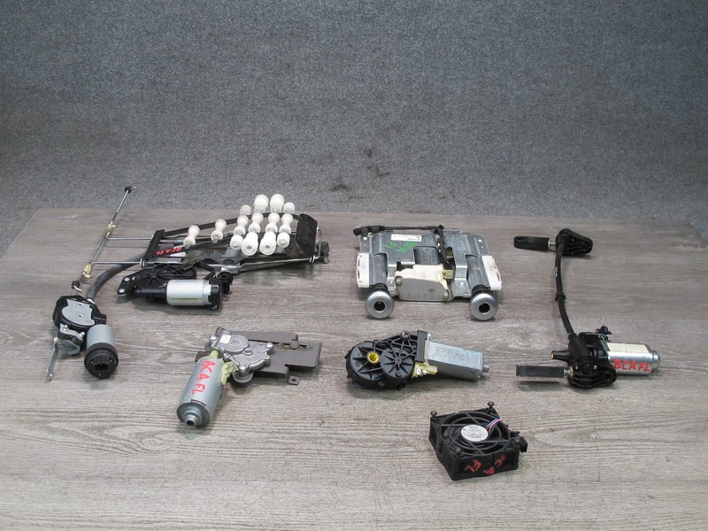 06-12 BENTLEY CONTINENTAL FLYING SPUR FRONT LEFT SEAT MOTOR LUMBAR CONTROL SET