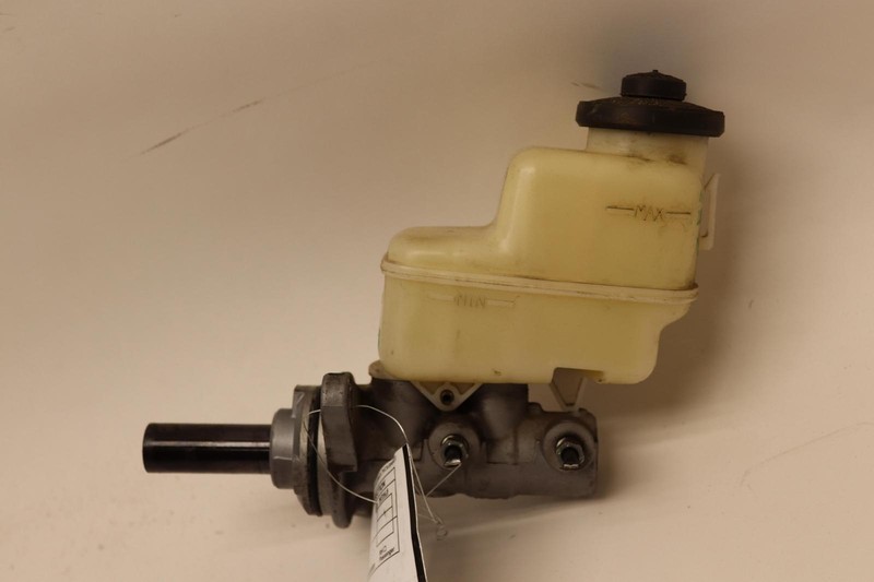 2006-2018 TOYOTA RAV4 LE FWD POWER BRAKE MASTER CYLINDER W/ RESERVOIR OEM