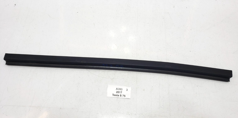 ✅ 2012-2020 OEM Tesla Model S Rear Right Passenger Side Door Trim Molding Seal