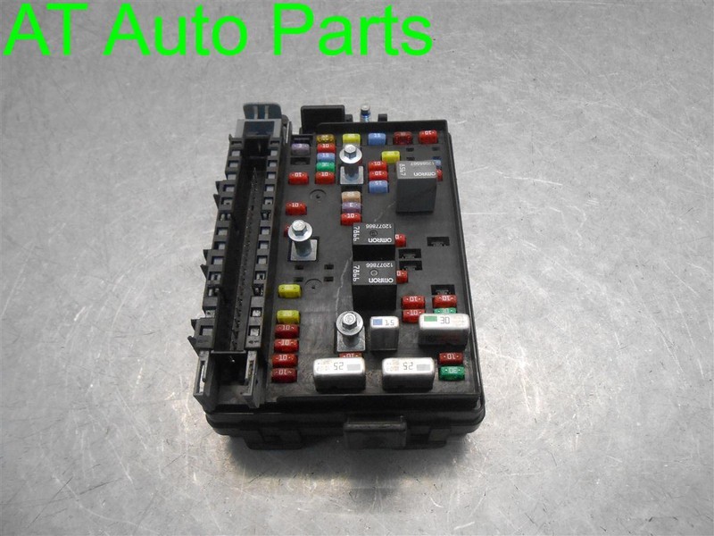 2003 CHEVROLET TRAILBLAZER UNDER DASH CABIN FUSE BOX OEM 15197807-1