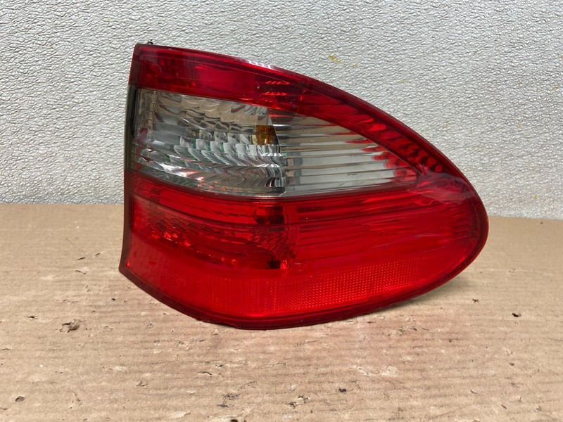 2003 to 2006 Mercedes E-Class Wagon W211 Right Passenger Tail Light aa9424 DG