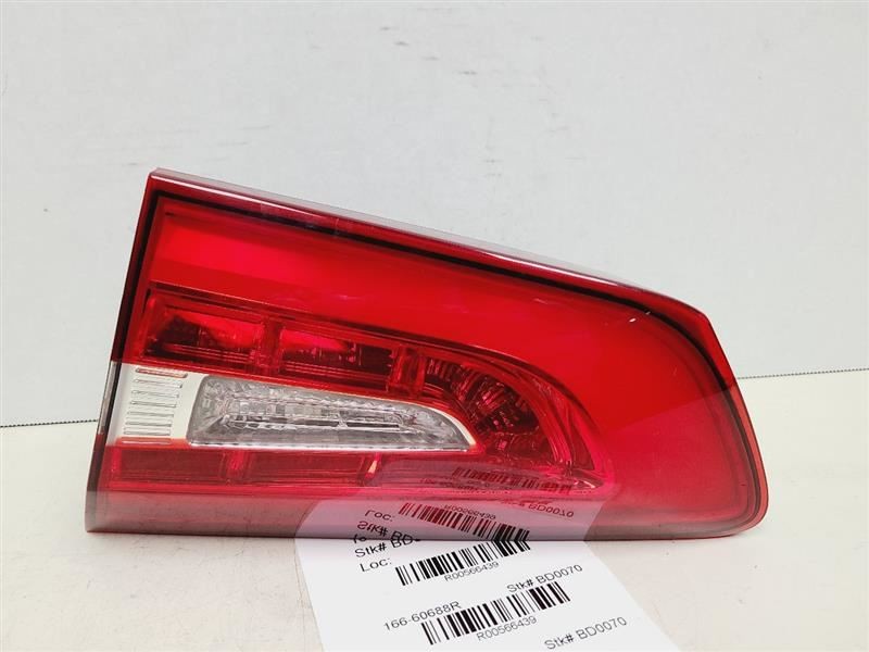 Passenger Right Tail Light Inner Fits 14-16 CADENZA 566439