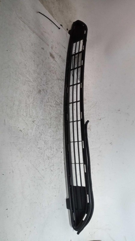 2017 Toyota RAV4 Grille OEM Red Used 4DR SUV 531130R060 5311342070