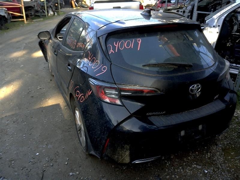 19 TOYOTA COROLLA SE REAR BUMPER SCRATCHES BLK-218