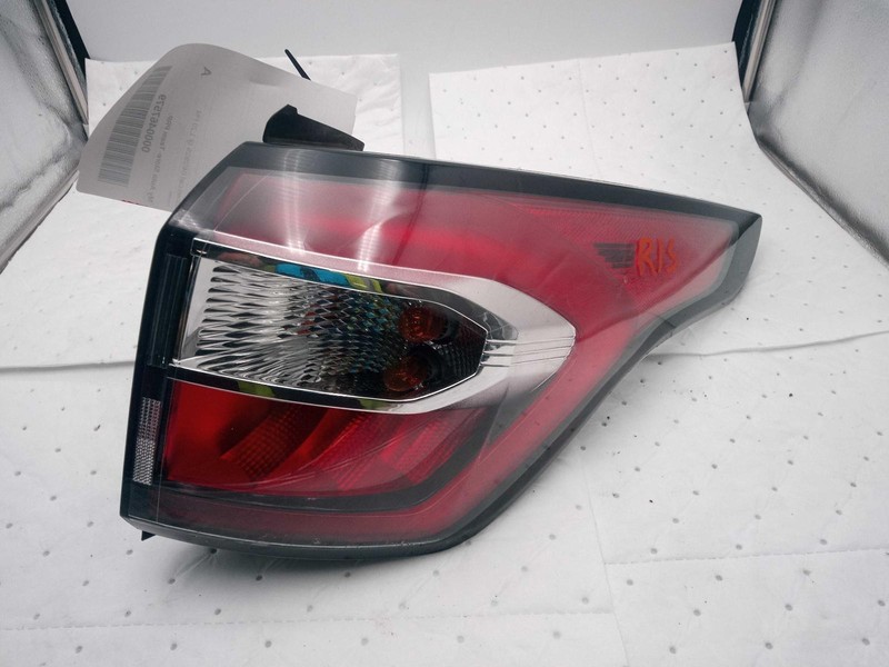 2018 Ford Escape Right Tail Light Assembly Black OEM 640680 Used 116K Miles