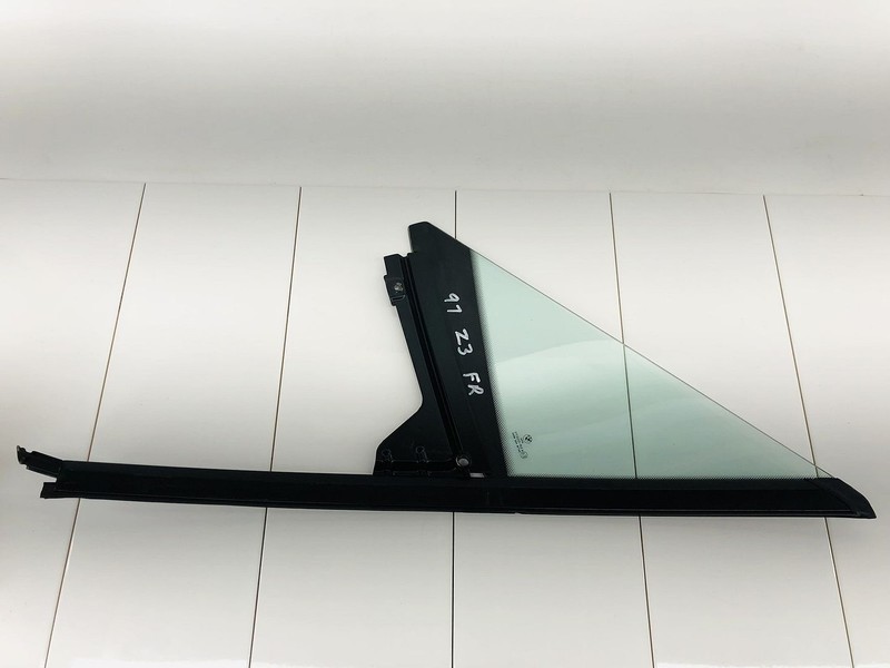 96-02 BMW Z3 ROADSTER FRONT RIGHT PASSENGER SIDE DOOR QUARTER WINDOW OEM