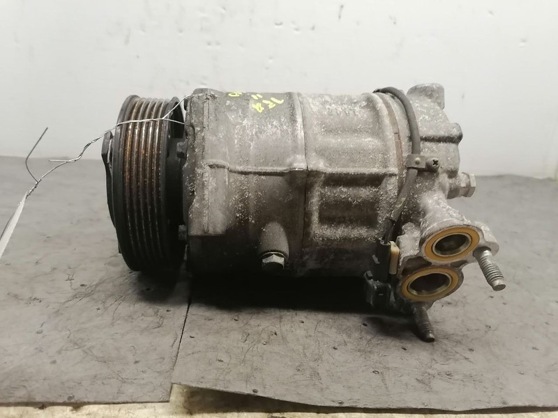 Air Conditioner AC Compressor ID C2D38105 Fits 10-15 XJ 1512451