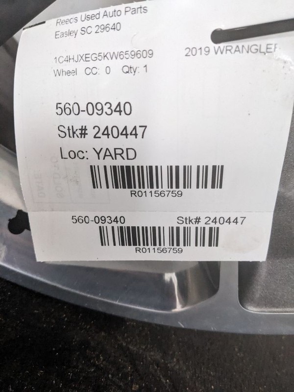 Wheel 18x7-1/2 5 Spoke Polished With Painted Spokes Fits 18-23 WRANGLER 1156759