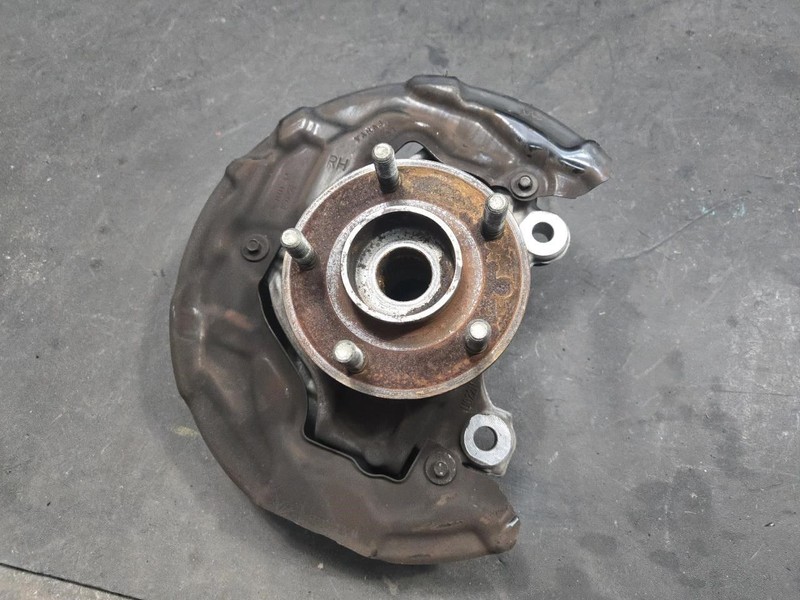 Front Right Knuckle w/ Hub 2018 Ford Fusion DG9Z-3K185-B 2013 2014 2015 - 2020