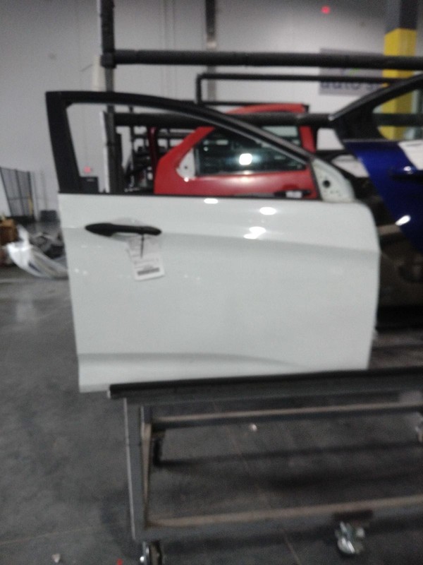 2012 Hyundai Accent Right Door White Good Condition 4DR Sedan 598534