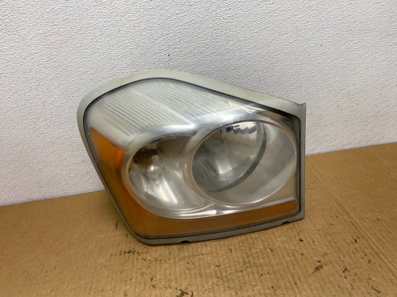 2004 2005 2006 Dodge Durango Right Passenger RH Headlight OEM AC7770 DW