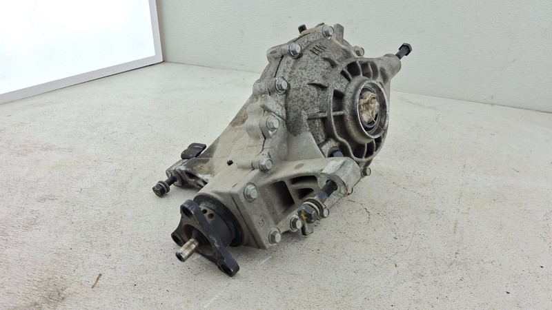 2019-2023 Genesis G70 2.0L I4 AWD REAR Differential AXLE CARRIER OEM 91k