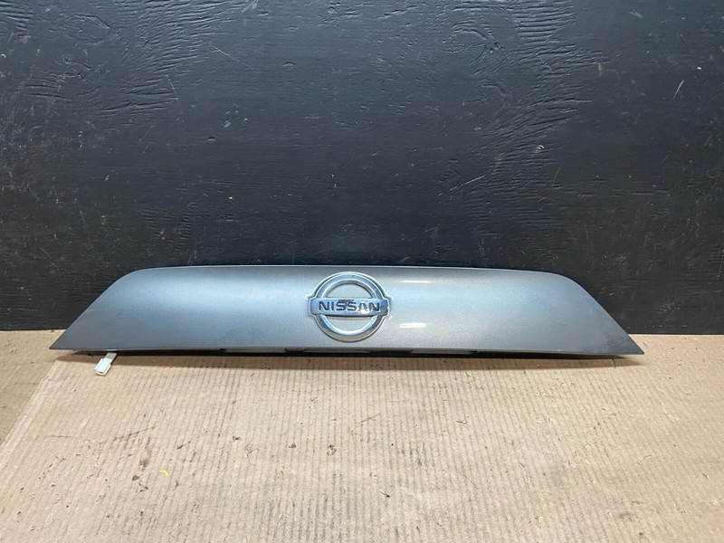 2017 to 2020 Nissan Rogue Sport Tailgage Trim Handle Molding E4732 DG1