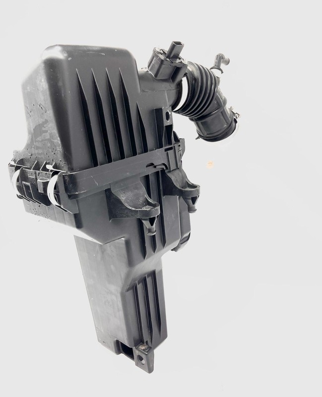 2020-2024 Nisa Versa S 1.6L Air Cleaner Intake With Box Mass Air Flow Sensor OEM