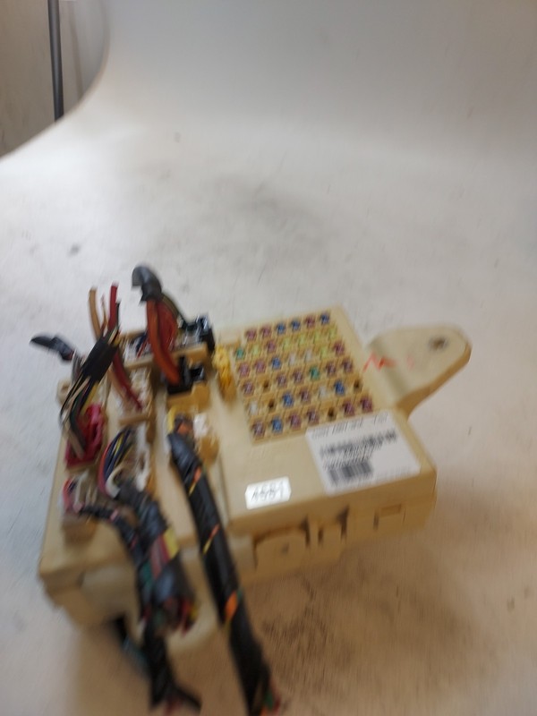11-13 SORENTO INTERIOR FUSE RELAY BOX INTEGRATED POWER MODULE IPM 954001U100xm