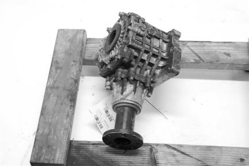 2015 Hyundai Santa Fe 4WD Transfer Case Assembly OEM 132K Miles Grey