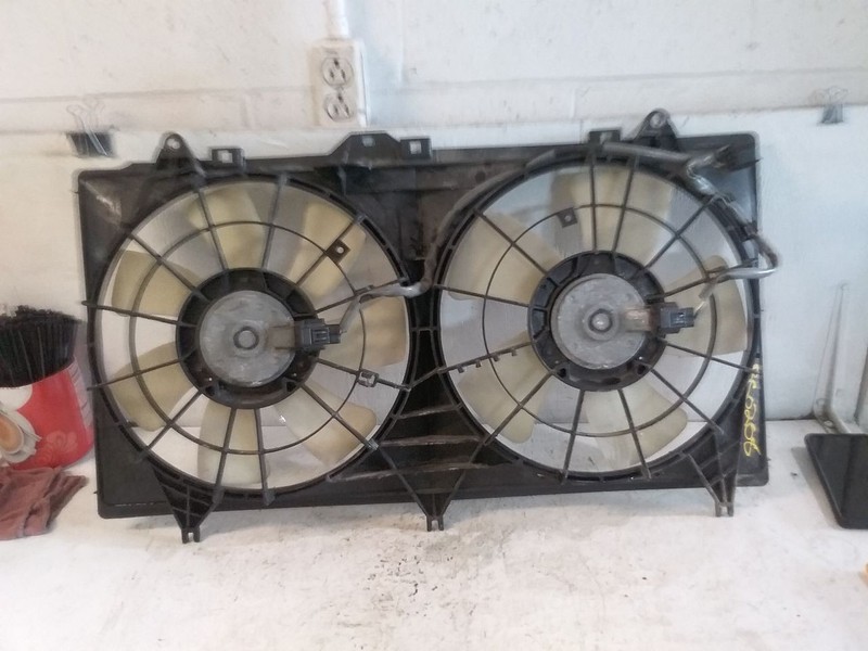 2012-2015 Chevy Camaro Radiator Fan Motor Fan Assembly 3.6L