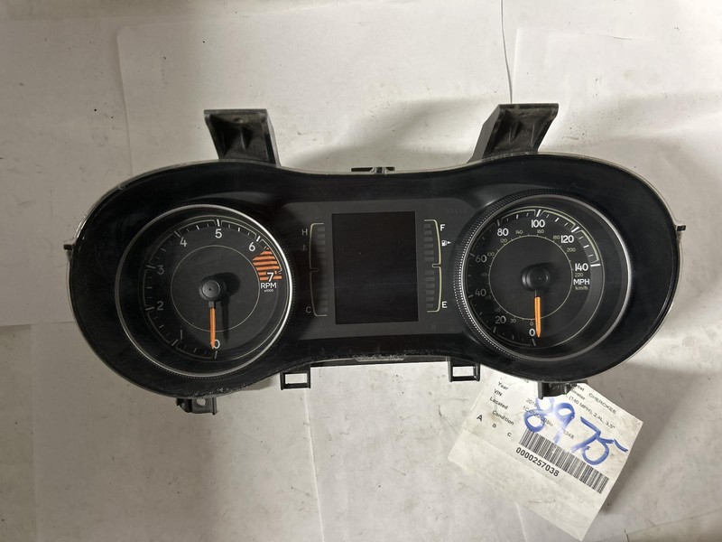 2016 CHEROKEE Speedometer 2.4L 3.5" display 14k miles 68274069AC OEM 16