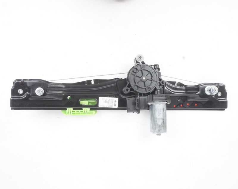 2016 - 2022 BMW X1 F48 Rear Right Passenger Side Window Regulator & Motor OEM