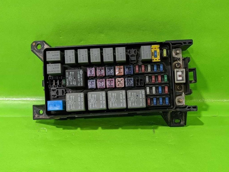05 SEDONA ENGINE FUSE RELAY BOX OEM 4579-7