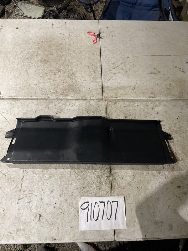 1997 1998 1999 2000 2001 LEXUS ES300 TRUNK SILL LATCH TRIM PANEL 58387-33040