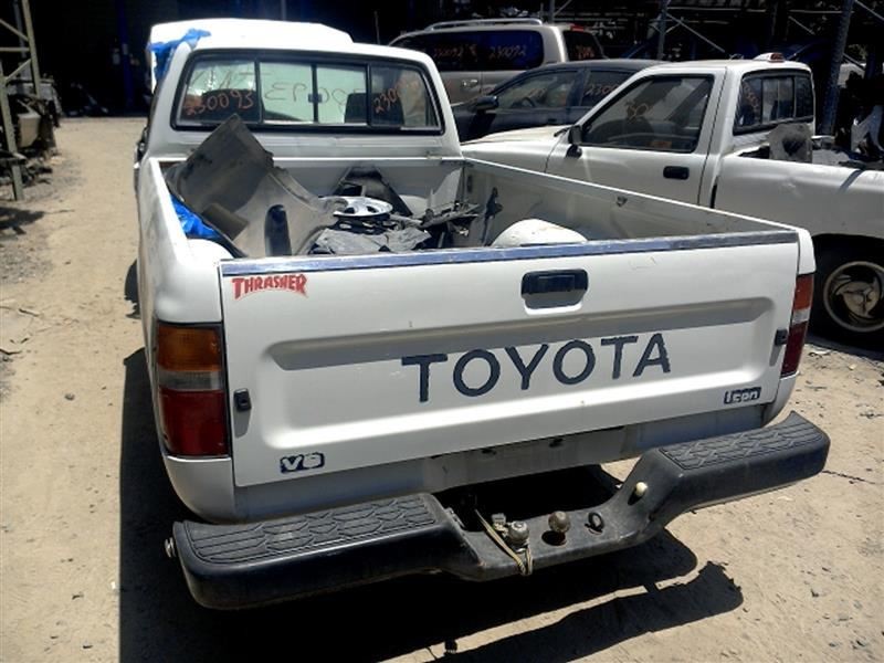 89 90 91 92 TOYOTA PICKUP REAR AXLE 1 TON SINGLE REAR WHEEL