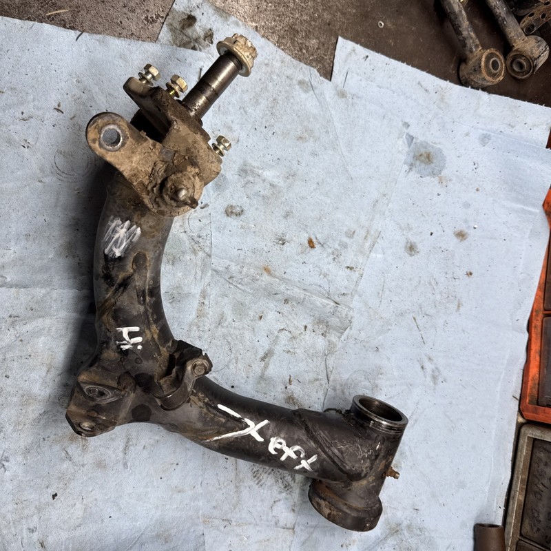1985 - 1987 HONDA FOURTRAX TRX250 2x4 Utility Atv LeftSuspension Arm Spindle