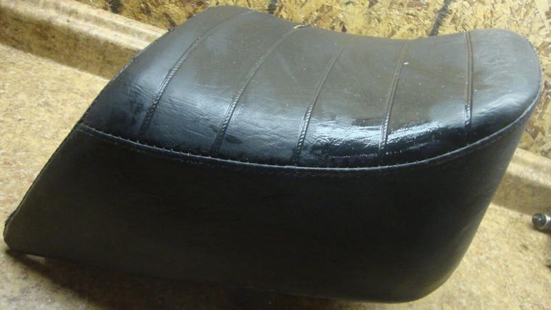 1981 Kawasaki KZ750 KZ 750 H KZ750H Rear Back Seat Passenger 81