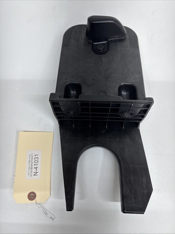 16-20 TESLA X REAR RH SIDE FLOOR LOWER SUPPORT BRACKET 1066848-00-A 41031 B68