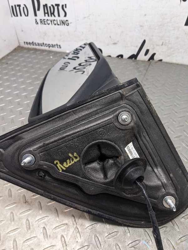 Passenger Side View Mirror Classic Style Fits 14-19 SIERRA 1500 PICKUP 1183432