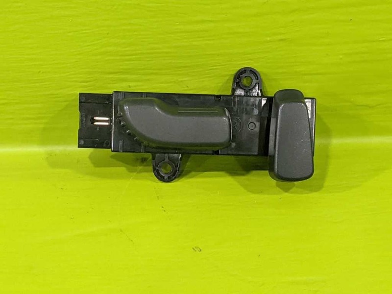 11 12 13 M37 PASSENGER RIGHT FRONT SEAT ADJUST SWITCH OEM 3802-30