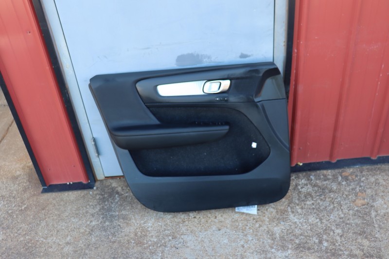 2019-2022 VOLVO XC40 FRONT LEFT DRIVER SIDE INTERIOR DOOR PANEL COVER TRIM OEM