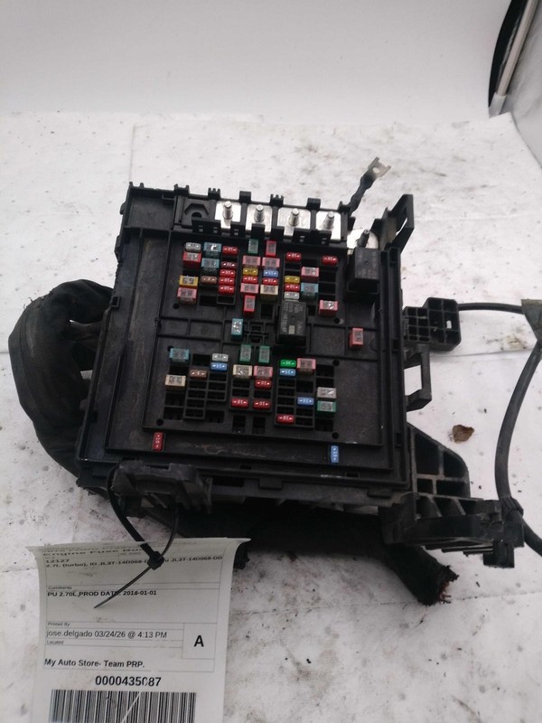 2018 Ford F150 Pickup Fuse Box OEM Silver 658133 137K Miles NJ25-26811-681037