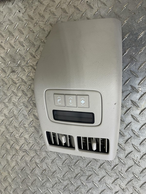2006-2011 Cadillac DTS Rear Auxiliay Temperature Climate Controls