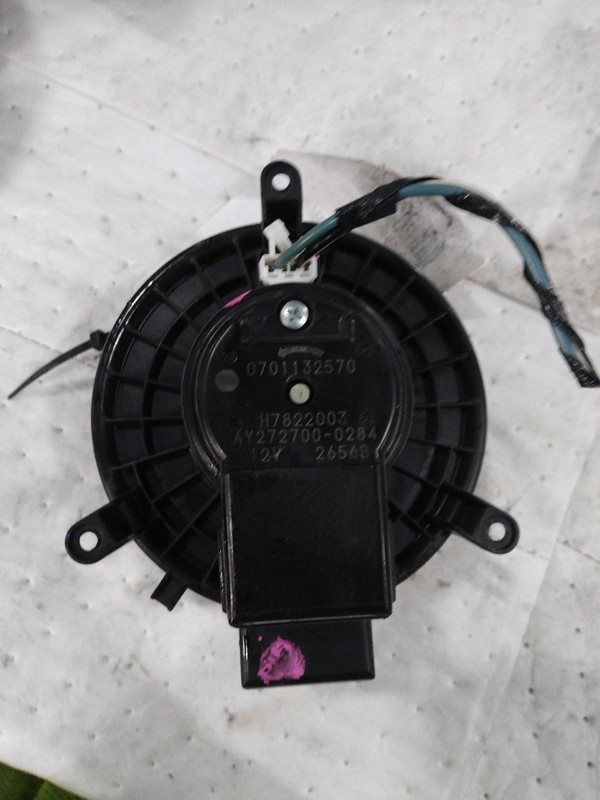2017 Dodge Caravan HVAC Blower Motor OEM 5183147AB 104K Miles White