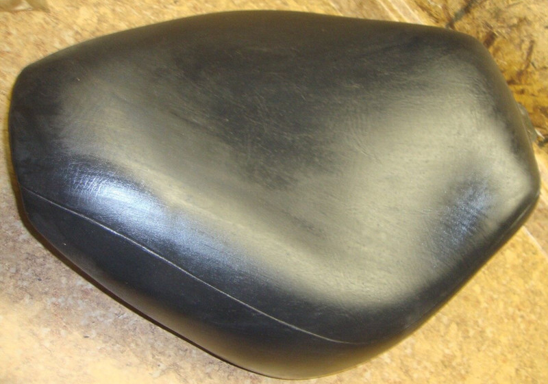 2002 Yamaha XVS650 XVS 650 Custom V Star Front Driver Ryder Seat Vstar 02